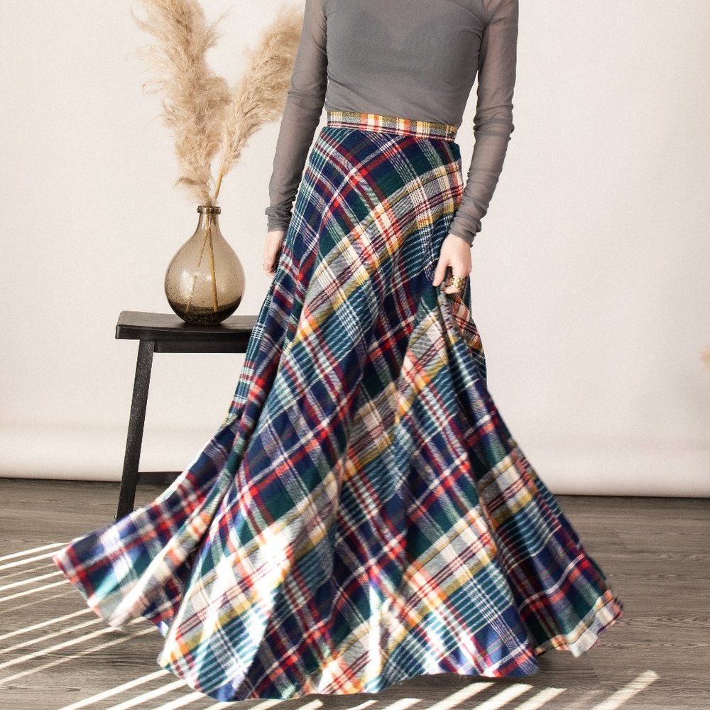 Vintage 70s tartan plaid wool pleated maxi skirt